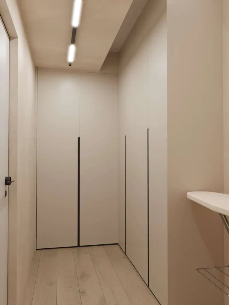 Квартира · Атырау 70 м² — Гардероб